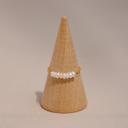Bague "Share" composé de jolies pierres semi précieuses (version au choix) monté sur une chaine fine forçat doré à l'or fin.