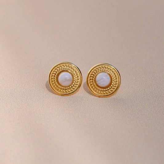 Boucles d'oreilles "Mindset" composé de deux puces agrémenté de pierres semi précieuses au choix, le tout doré à l'or fin.