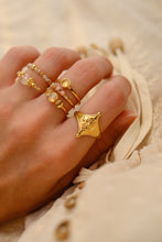 Upload image to gallery, &quot;Salomé&quot; ring
